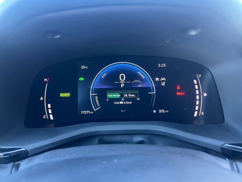 Used 2025 Toyota Camry LE image 39