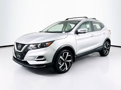Used 2022 Nissan Rogue Sport SL image 3