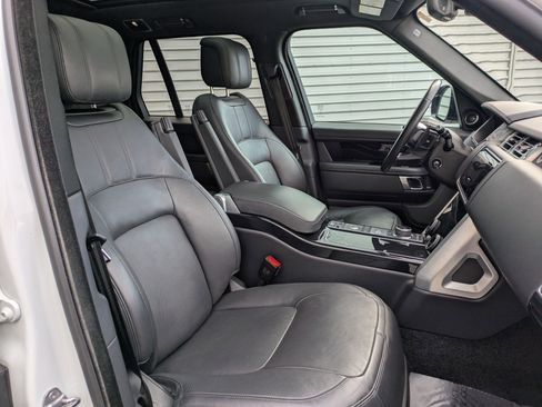 Used 2018 Land Rover Range Rover HSE image 31