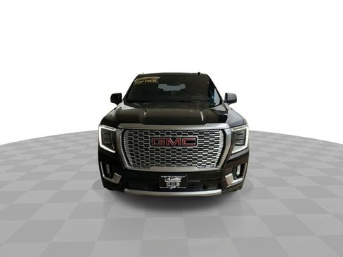 Certified 2022 GMC Yukon XL Denali image 3