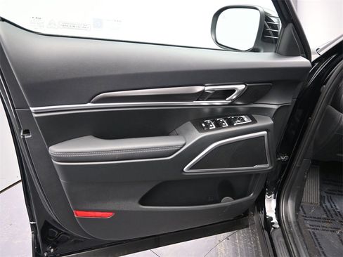 New 2025 Kia Telluride S image 18