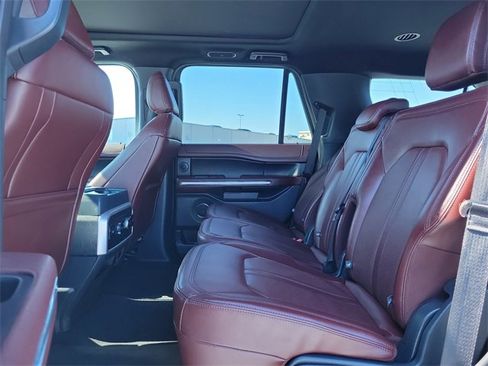 Used 2024 Ford Expedition Limited image 24
