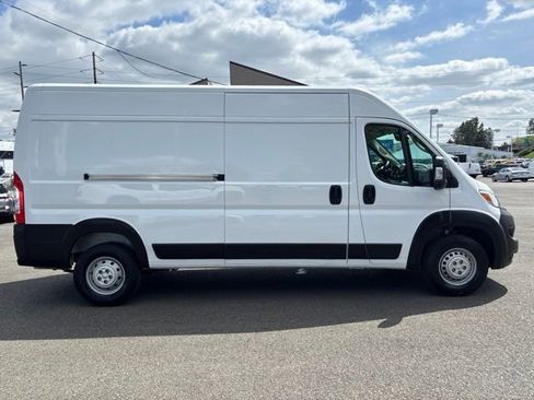 Used 2023 RAM ProMaster 3500 FWD image 6