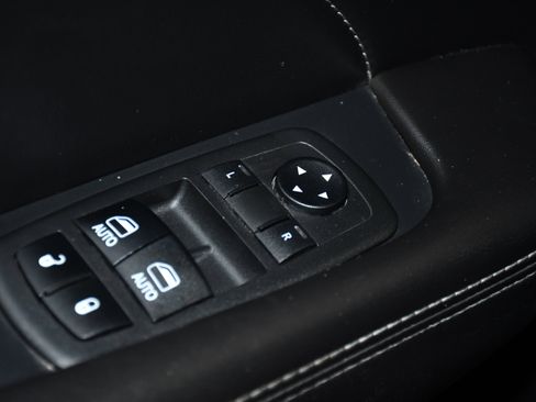 Used 2018 Dodge Challenger GT image 33