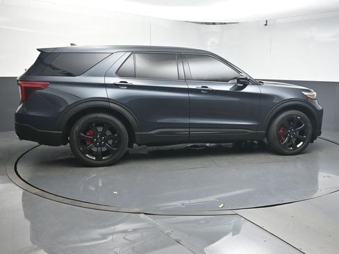 Used 2022 Ford Explorer ST w/ Equipment Group 401A image 8