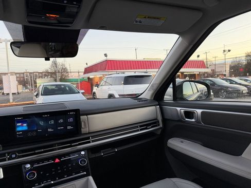 Used 2025 Hyundai Santa Fe SEL image 37