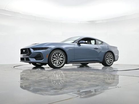 Used 2025 Ford Mustang GT Premium RWD image 35