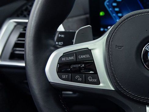 Certified 2025 BMW X7 M60i image 17