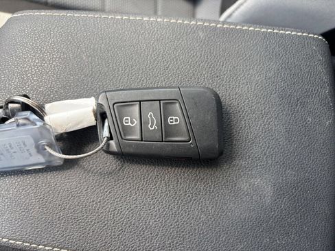 Used 2026 Volkswagen Taos S FWD image 20