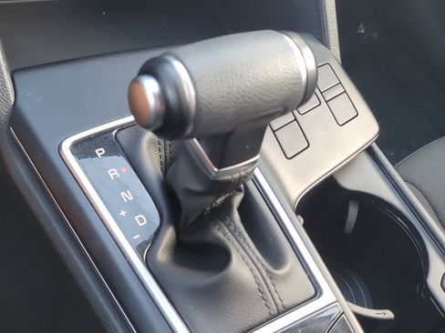 Used 2025 Kia Sportage LX image 25