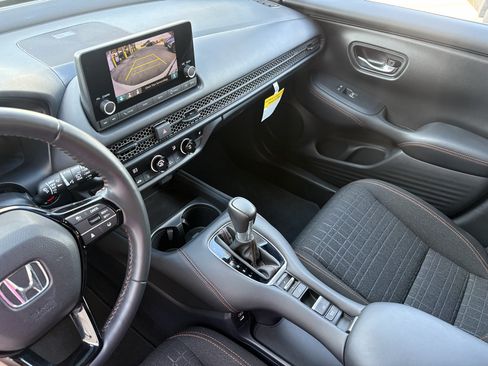 Certified 2024 Honda HR-V Sport image 17
