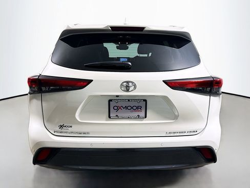 Used 2021 Toyota Highlander Limited image 6