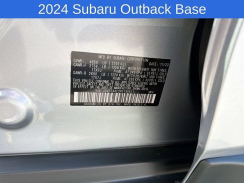 Used 2024 Subaru Outback AWD/4WD image 31