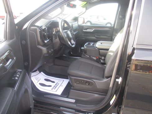 Used 2024 Chevrolet Silverado 1500 LT w/ Protection Package image 4