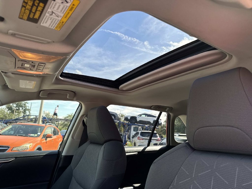 Used 2019 Toyota RAV4 XLE w/ Convenience Package AWD/4WD image 28