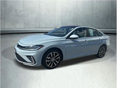 Used 2025 Volkswagen Jetta SE