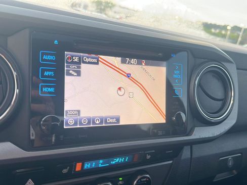 Used 2017 Toyota Tacoma TRD Off-Road w/ Premium & Technology Package image 26