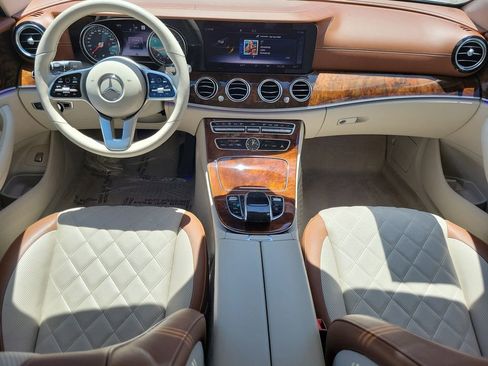 Used 2019 Mercedes-Benz E 300 4MATIC image 18