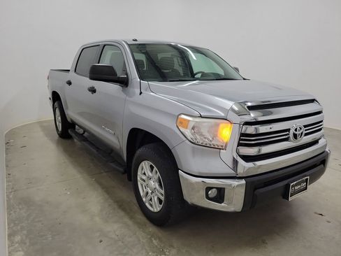 Used 2017 Toyota Tundra SR5 image 4