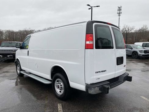 Used 2024 GMC Savana 2500 w/ Driver Convenience Package image 3