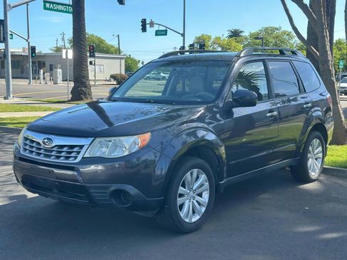 Used 2013 Subaru Forester 2.5X Premium image 3