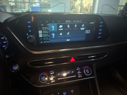 Used 2023 Hyundai Sonata SEL FWD image 2