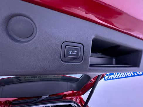 Used 2023 Chevrolet Equinox LT FWD image 43