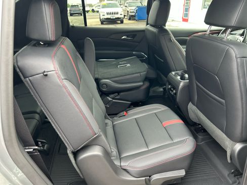 Used 2025 Chevrolet Traverse RS w/ LPO, Floor Liner Package AWD/4WD image 29