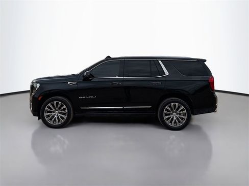 Used 2021 GMC Yukon Denali w/ Denali Premium Package image 4
