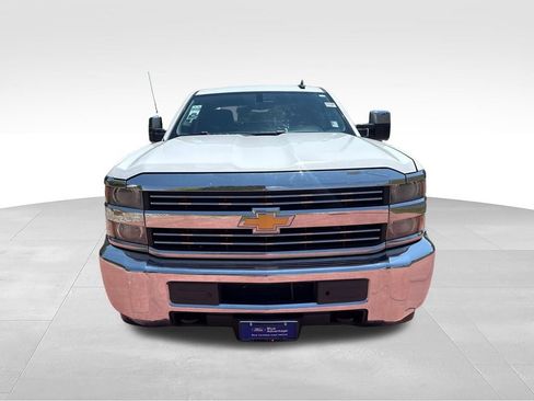 Used 2018 Chevrolet Silverado 2500 LT AWD/4WD image 2