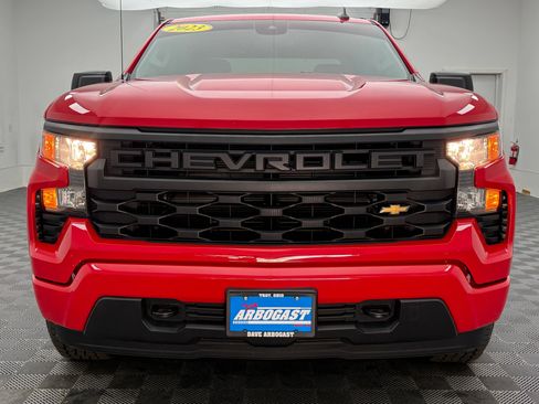 Used 2023 Chevrolet Silverado 1500 Custom AWD/4WD image 10