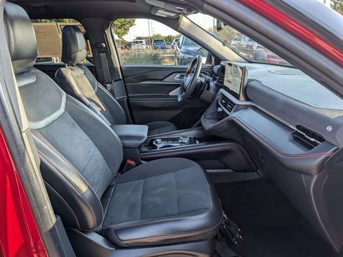 Used 2025 Ford Explorer ST AWD/4WD image 36