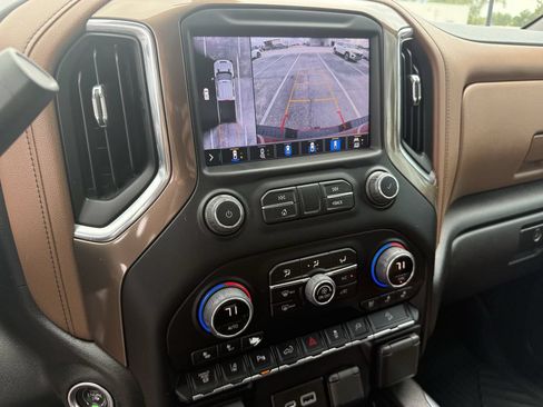 Used 2022 Chevrolet Silverado 2500 High Country w/ Safety Package II AWD/4WD image 21