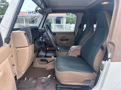 Used 2001 Jeep Wrangler Sahara AWD/4WD image 12