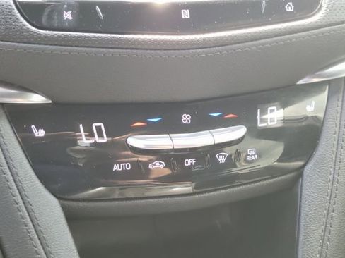 Used 2020 Cadillac XT5 Premium Luxury image 28