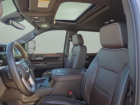 Used 2024 GMC Sierra 3500 Denali w/ Denali Reserve Package image 13