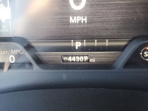 Used 2025 RAM 1500 Laramie image 22