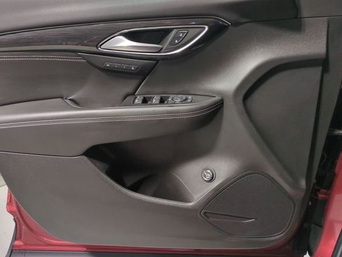 Used 2023 Buick Envision Essence image 35