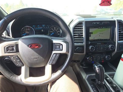 Used 2015 Ford F150 Lariat image 8