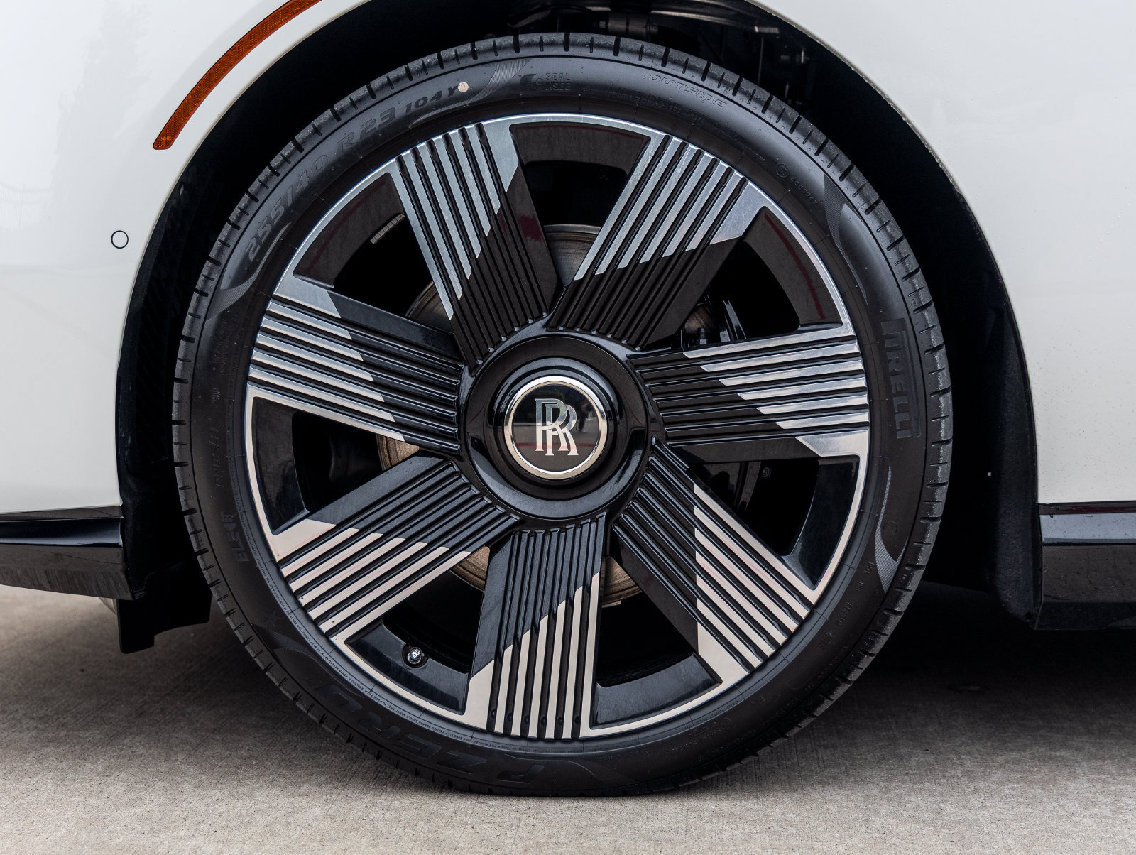Certified 2026 Rolls-Royce Spectre w/ Spectre Enhancement Package AWD/4WD image 13