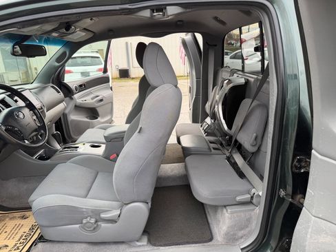 Used 2011 Toyota Tacoma 4x4 Access Cab V6 image 15