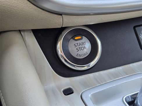 Used 2018 Nissan Murano Platinum image 19