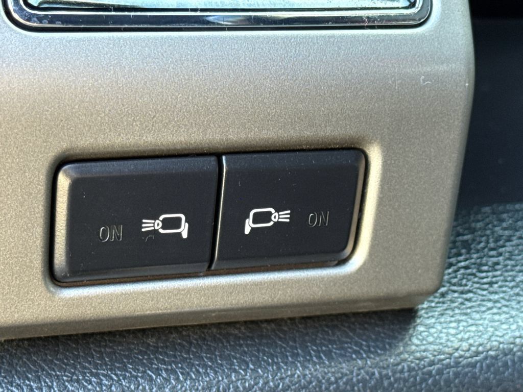 Used 2022 Ford F450 Lariat w/ Lariat Ultimate Package AWD/4WD image 22