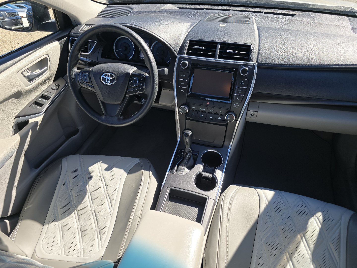 Used 2016 Toyota Camry LE FWD image 16