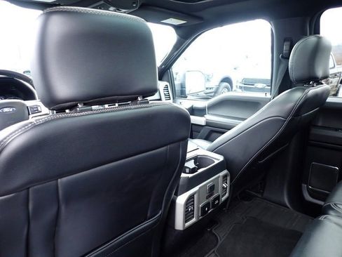 Used 2018 Ford F150 Lariat w/ Equipment Group 502A Luxury image 19