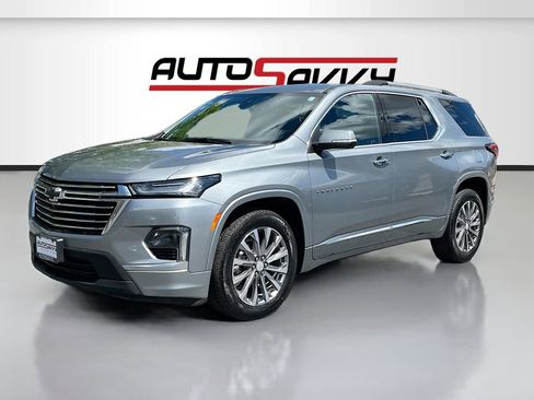 Used 2023 Chevrolet Traverse Premier AWD/4WD image 3