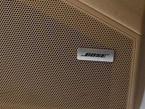 Used 2023 Porsche Cayenne Platinum Edition image 23