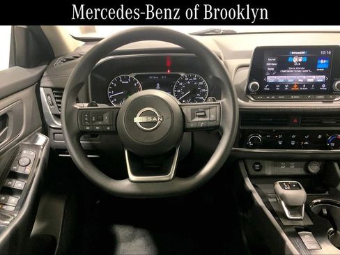 Used 2024 Nissan Rogue S image 5