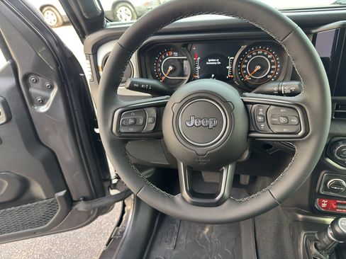 New 2026 Jeep Gladiator Willys image 18