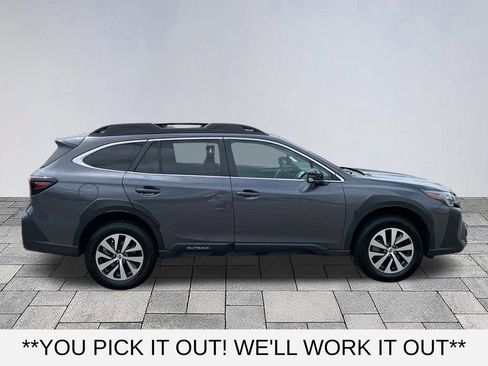 Used 2025 Subaru Outback Premium AWD/4WD image 8